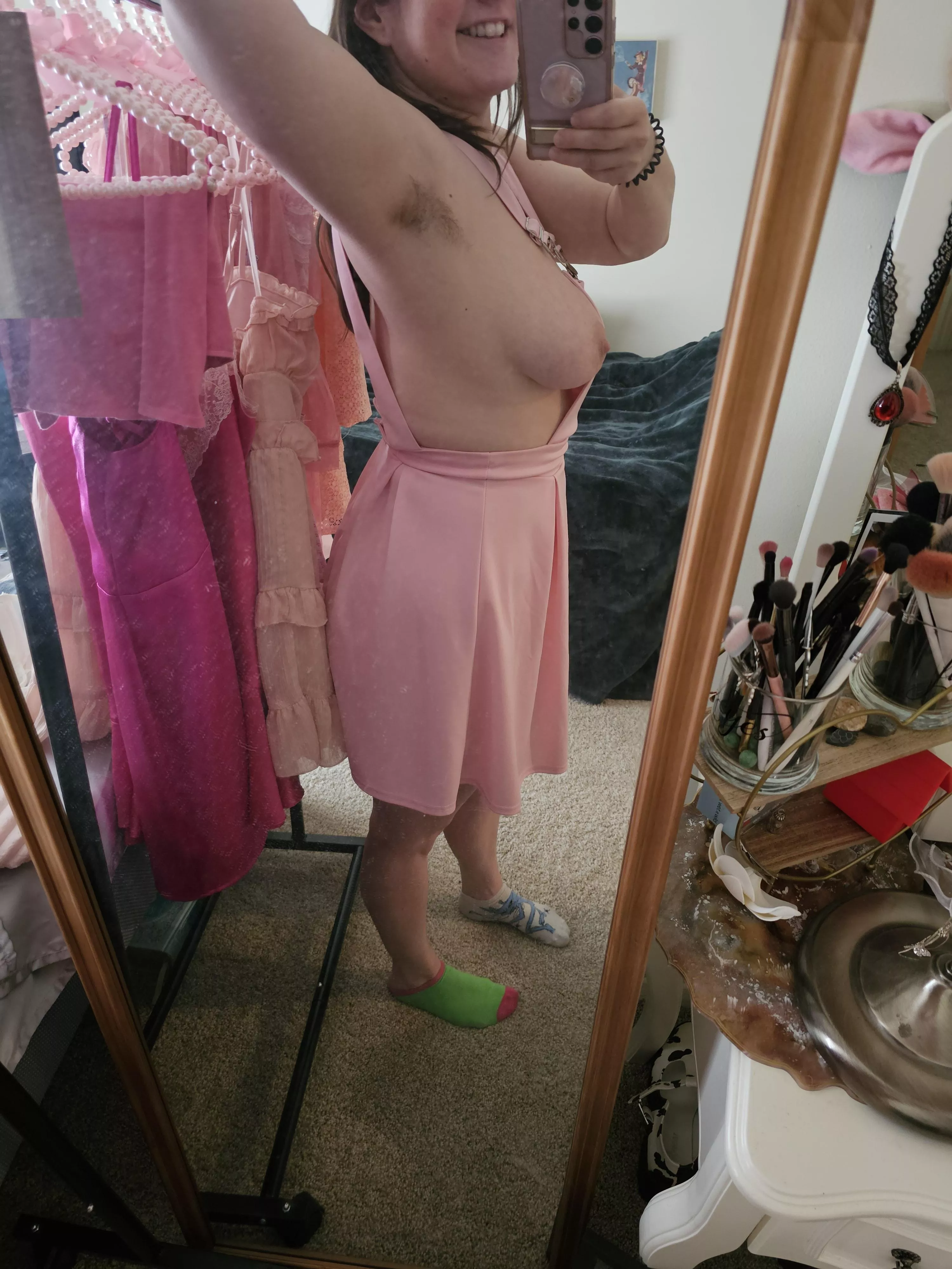 Hairy pits and hard nips posted by yourbakedbabe