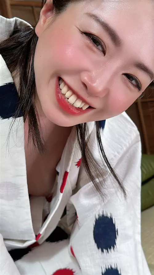 Hot and adorable Japanese girl by shihoshodogirl