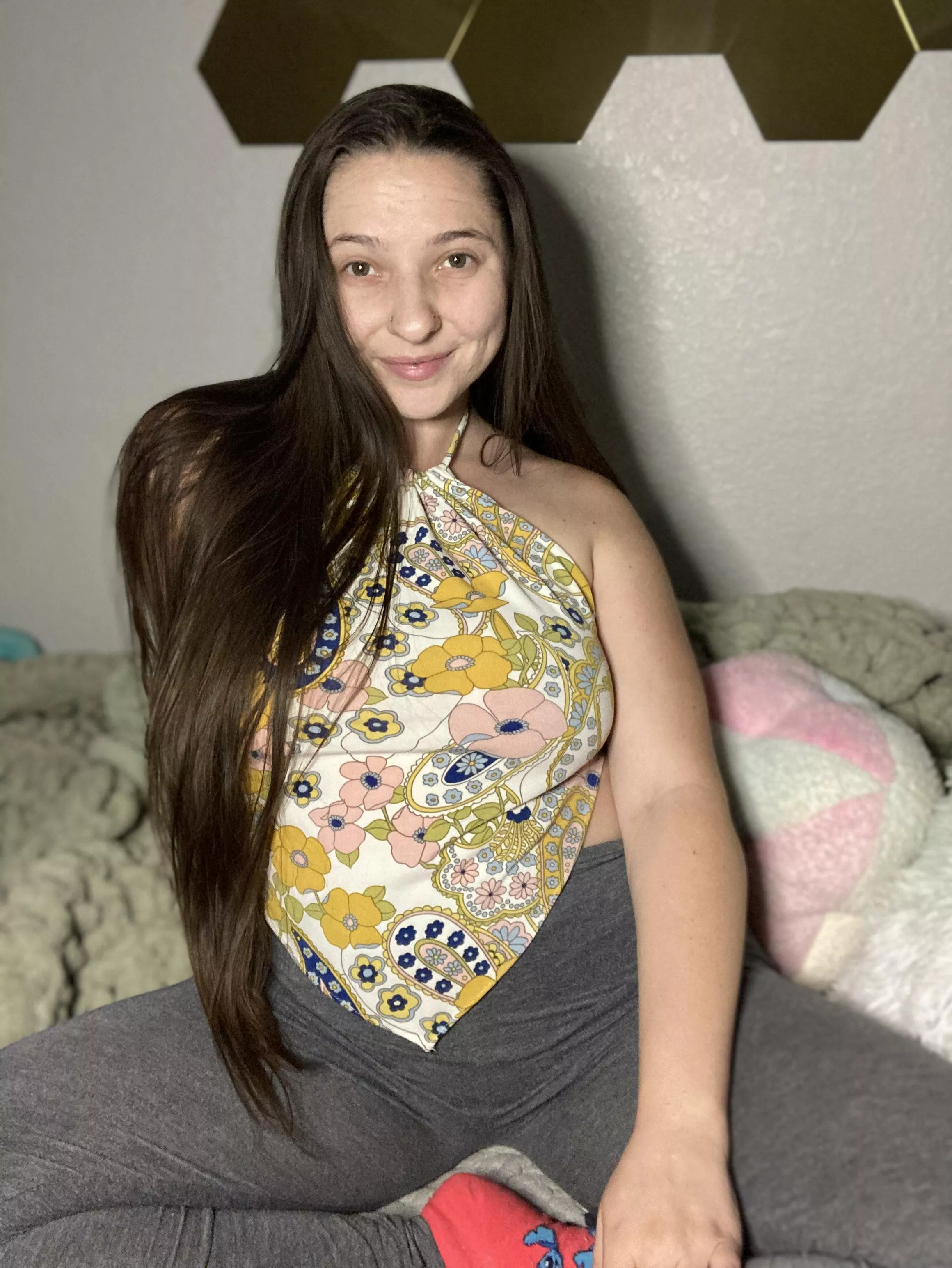 Long hair hippy at your service  posted by Icechick44