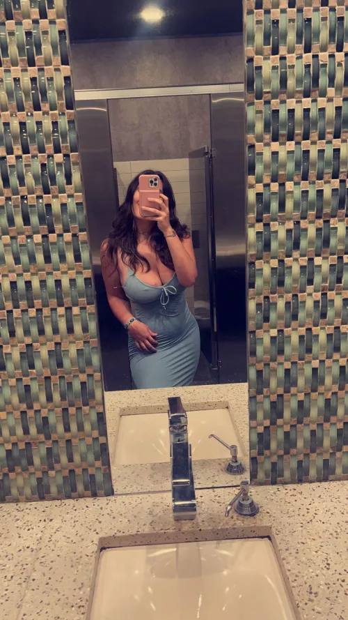 meet me in the bar bathroom ;) by Inside_Machine9260