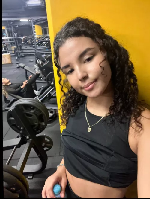 Can I pull off crop tops? Not really sure... by vestdrama