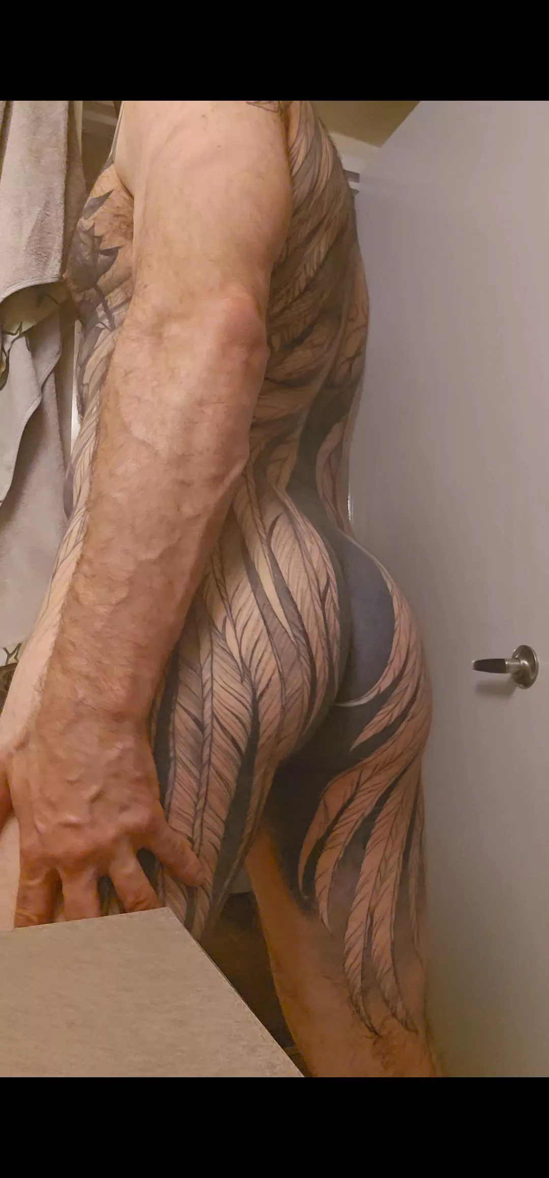 Hey you like this butt? posted by slayerexile1