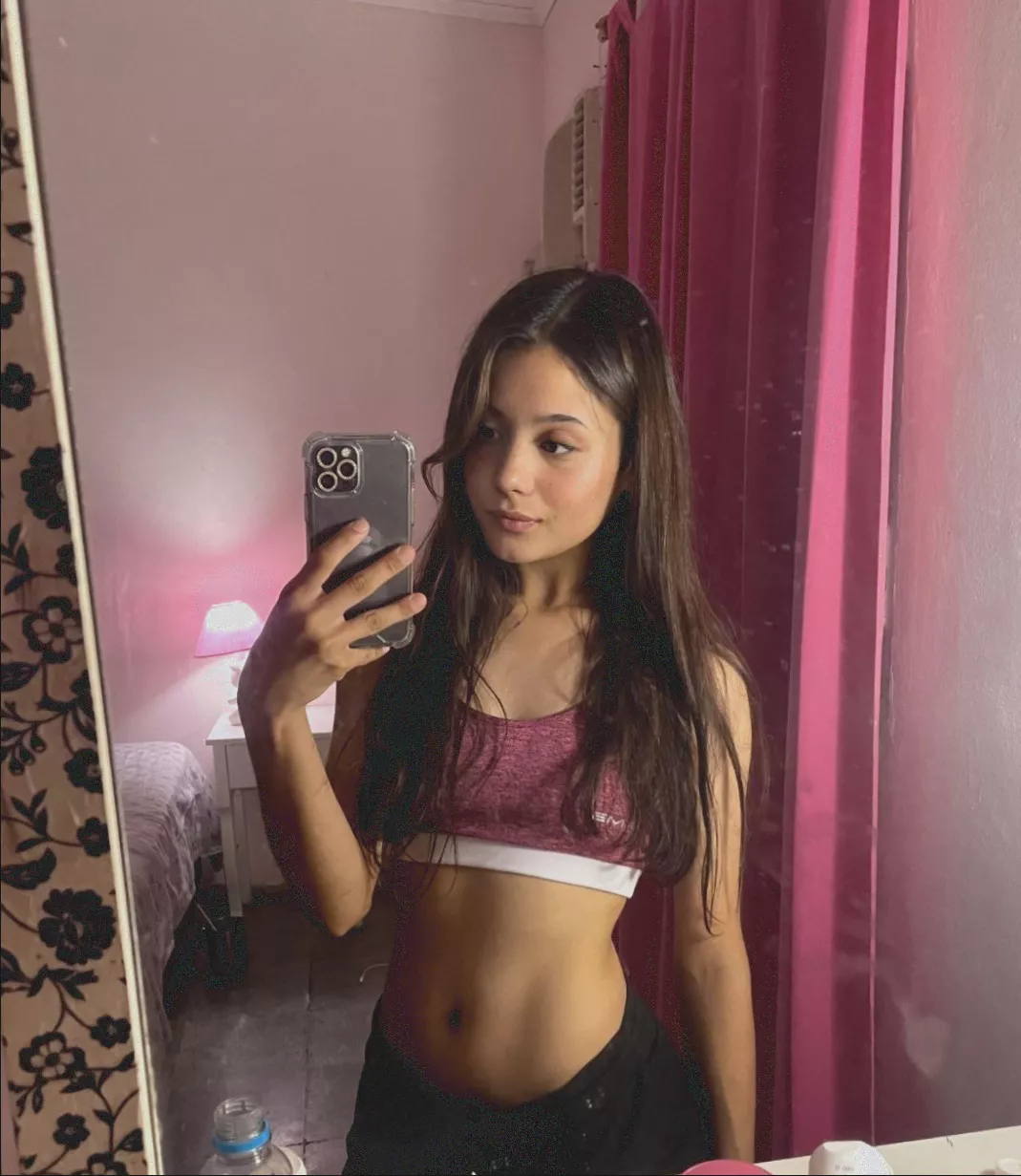 I love my croptop! posted by jawnjawnjawn2