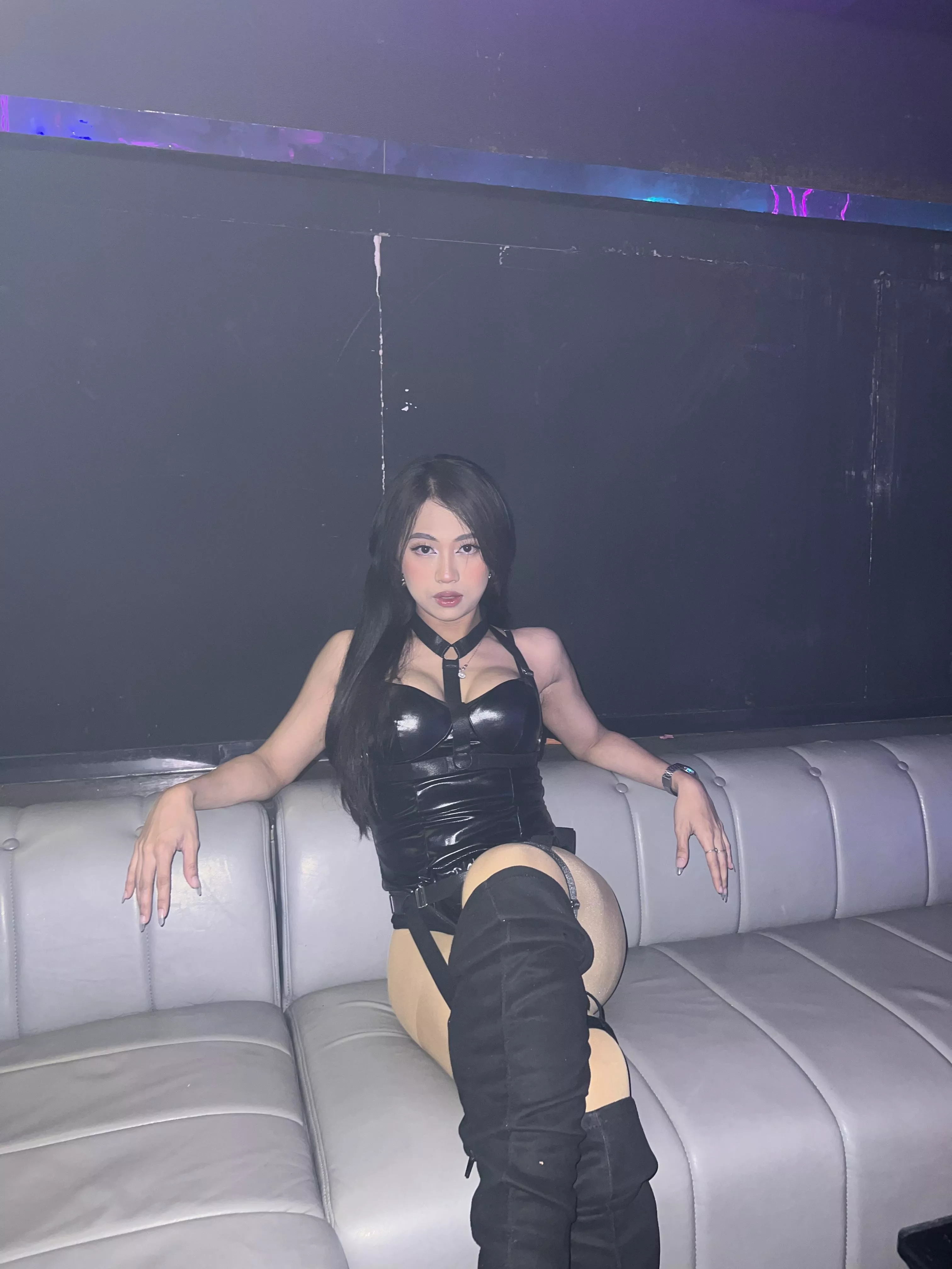 Innocent looks, mischievous mind posted by Iamvelvet