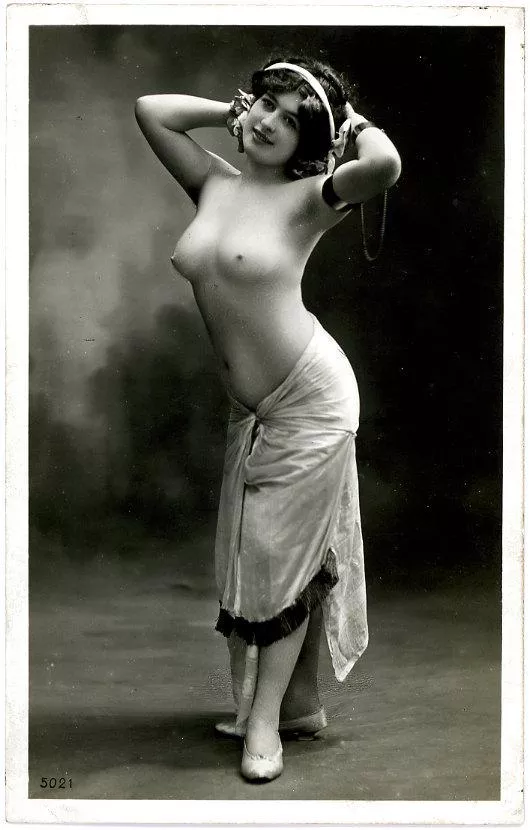 Perfect body on a French Beauty posted by Mundane-Employer-719