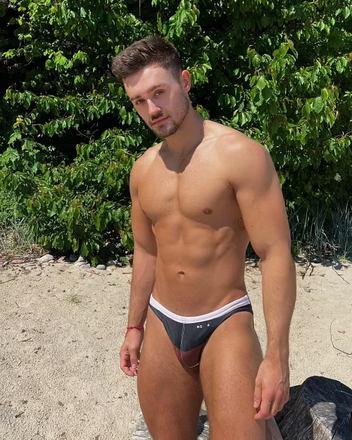 Speedo fans? 😉 by jocktrunk
