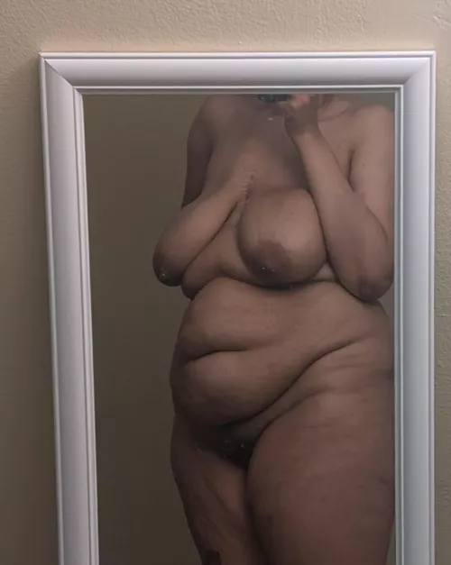 Too hot for clothes  by altaccountt589