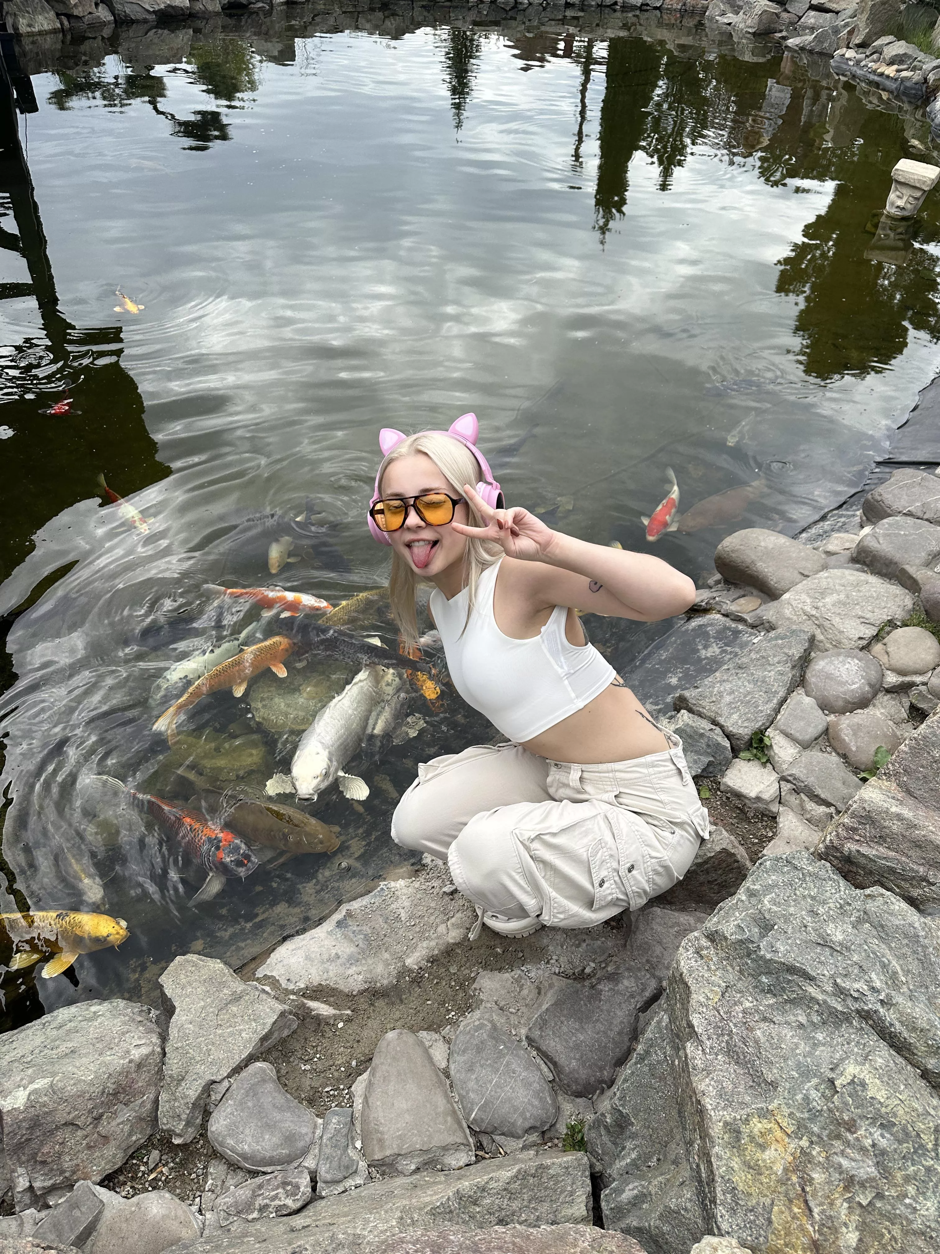 white tops are so nice in the heat posted by tavielin11