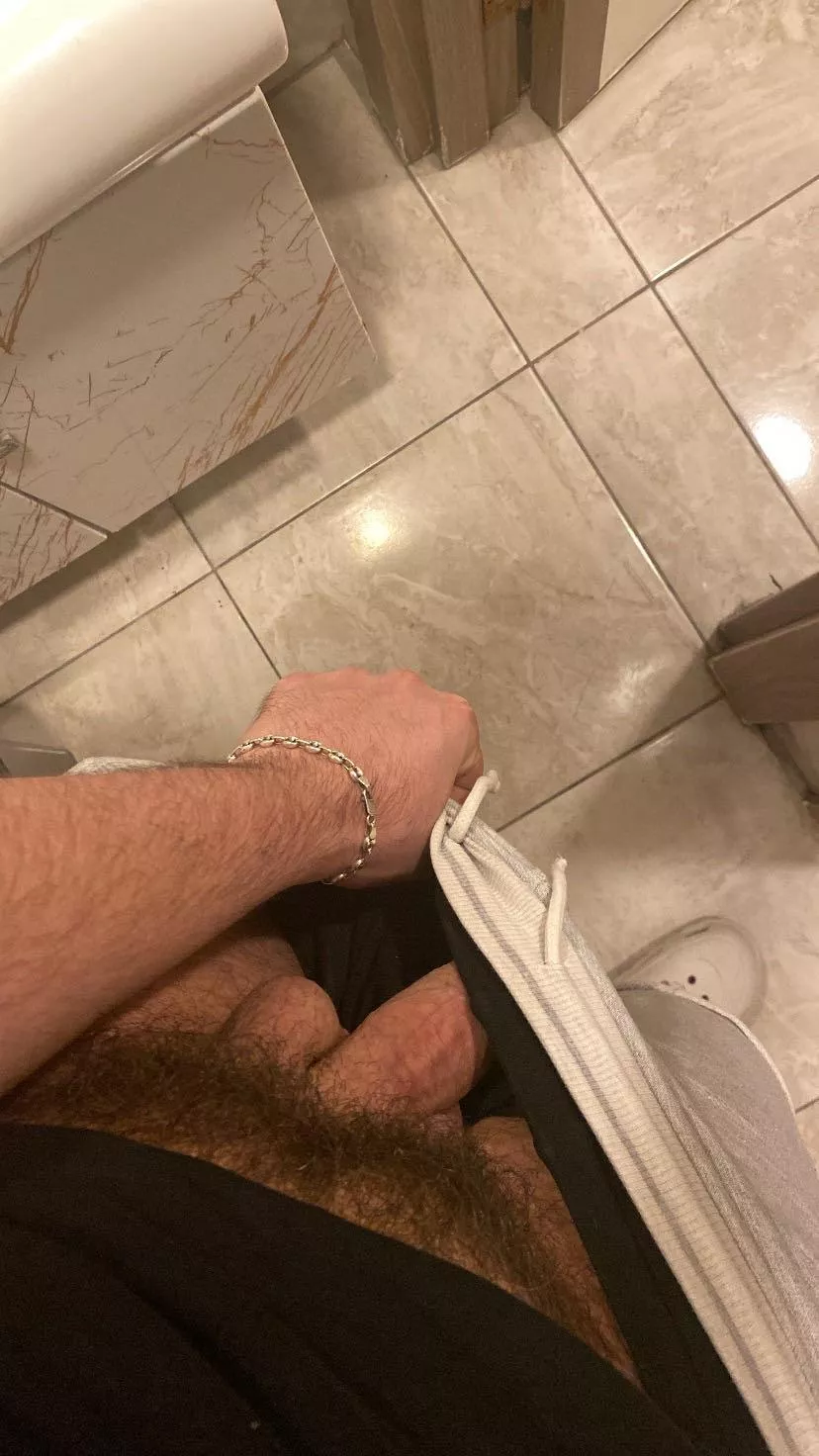 would u smell this bush ? posted by Comprehensive-Air128