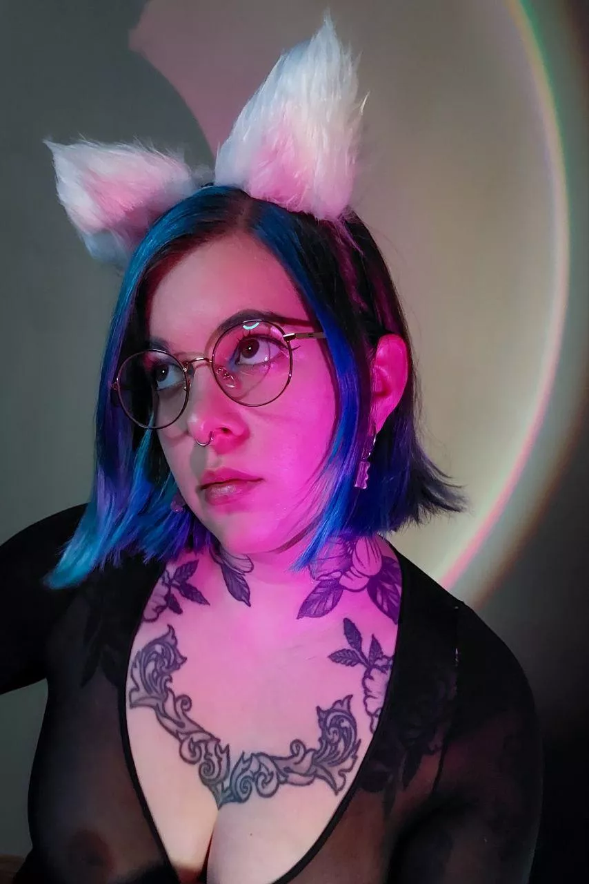 Your pet is craving for some pets posted by lexxi_sky