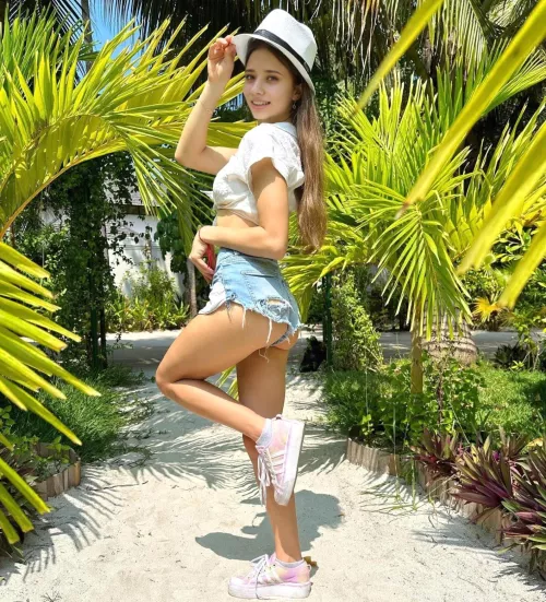 A little bit of sweetness to balance my classy look  by RutabagaOk8555