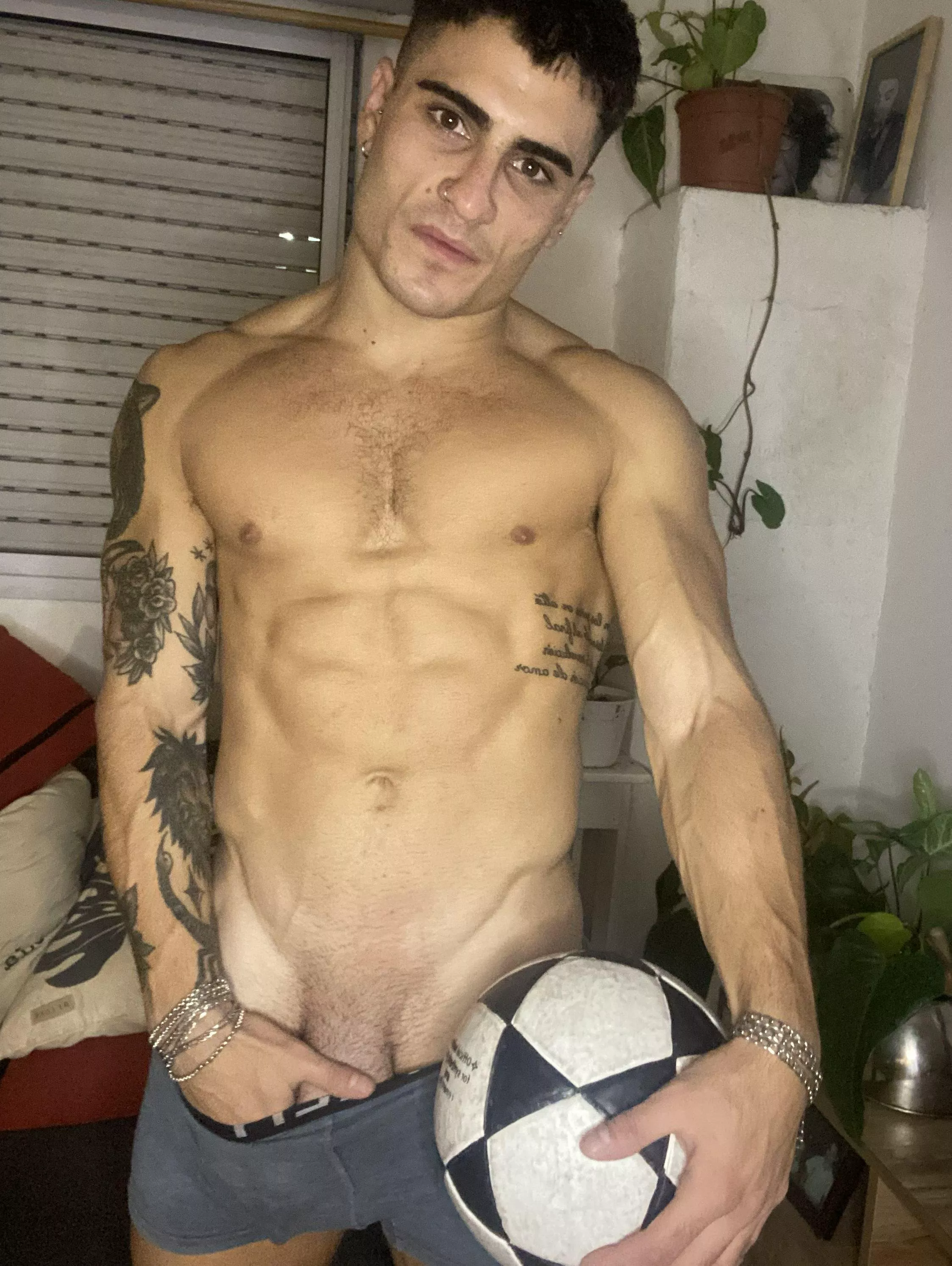 Does this soccer stud's bulge score a goal in your pants?  posted by OliverKinggxoxo