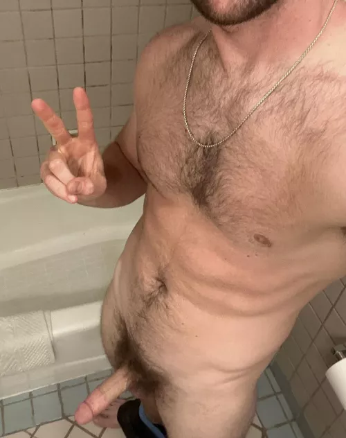 ✌🏼 happy weekend by midwestlad