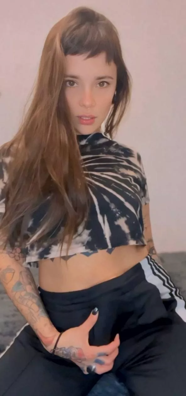 If we were at your place and i pulled it out asked you to suck it, what's your reply?

 posted by girldommee