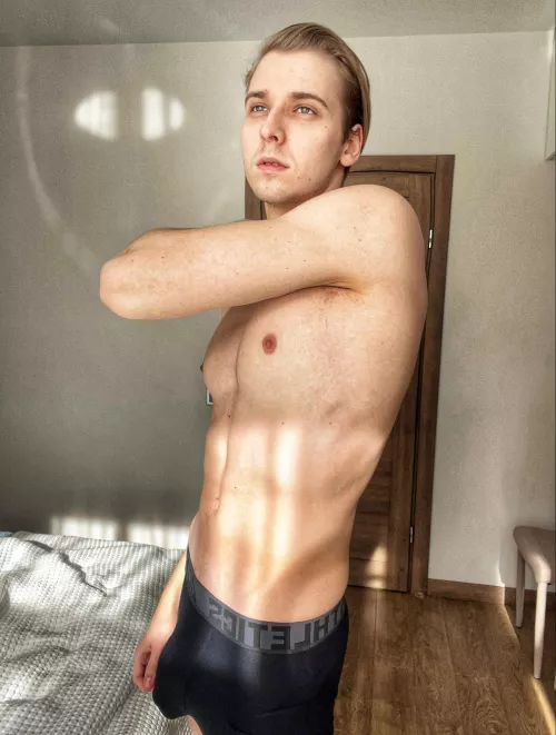 its a new day its a new bulge  by TeasingLion