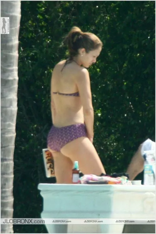 Jennifer Lopez by Only-Bug7245