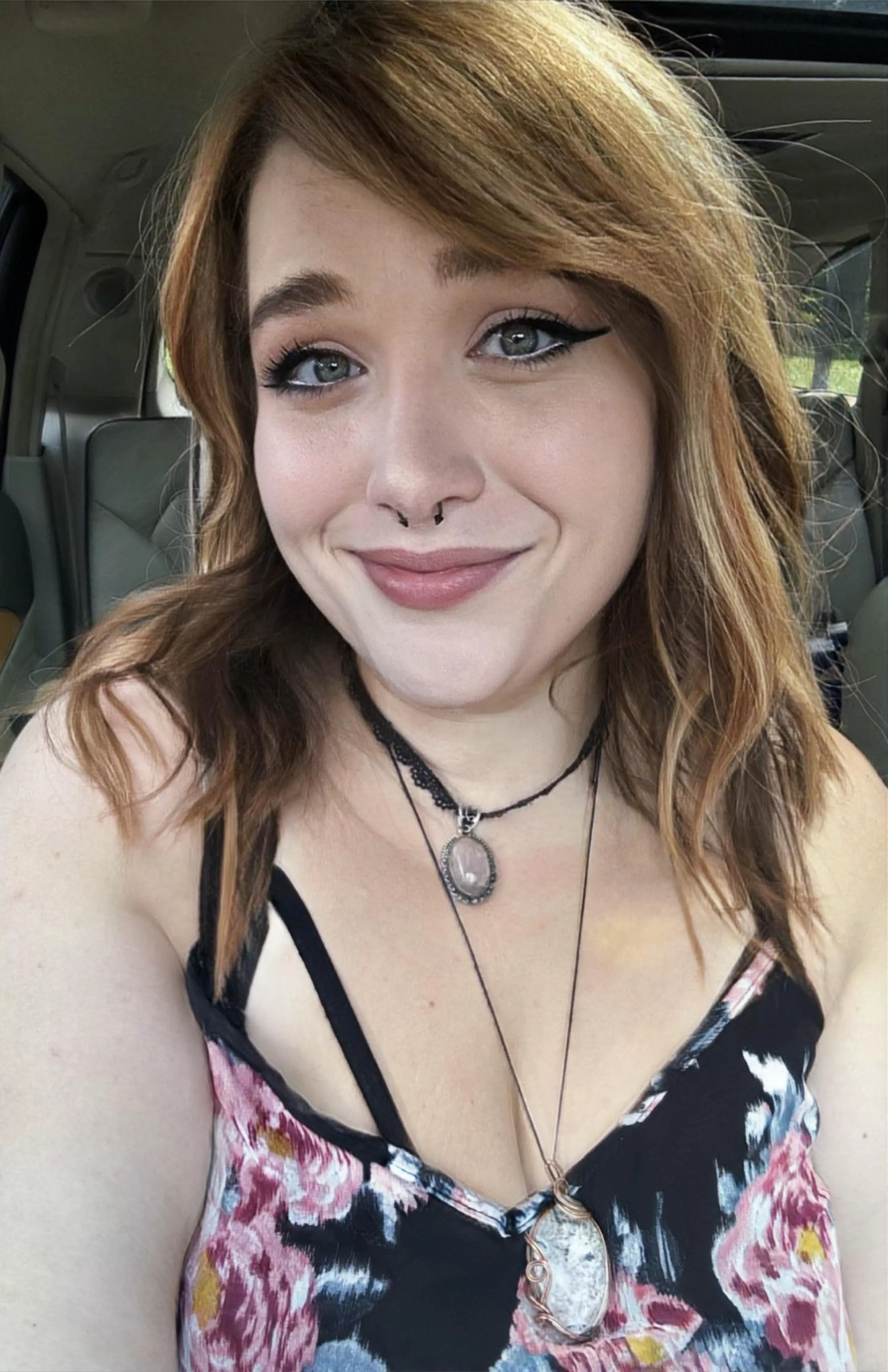 looked cute for a wedding today 🥰 posted by Specific-Anxiety-578