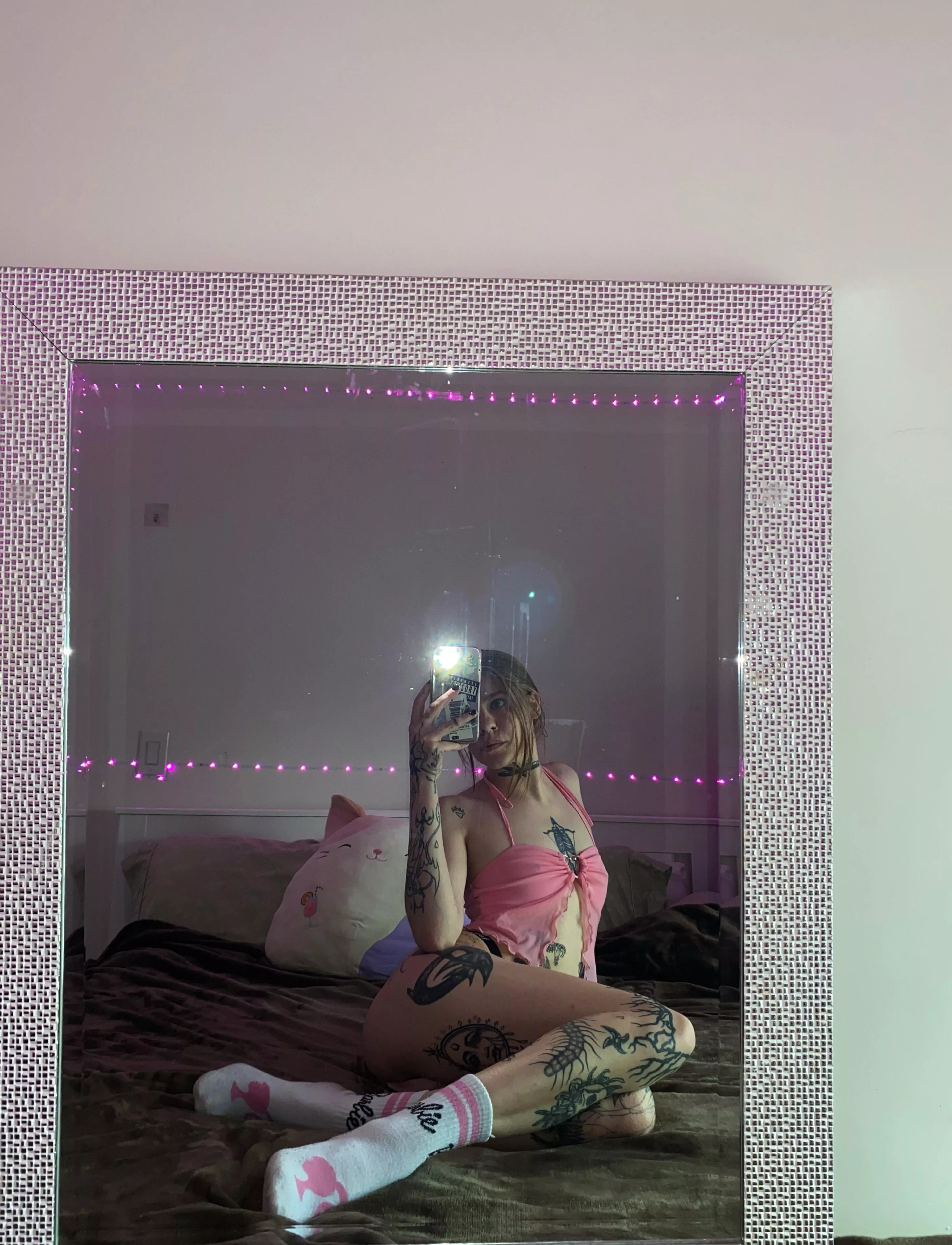 my body needs your sweet kisses posted by Mari_Yummy