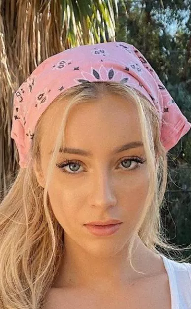 pretty Daisy posted by BeerGoggles2022