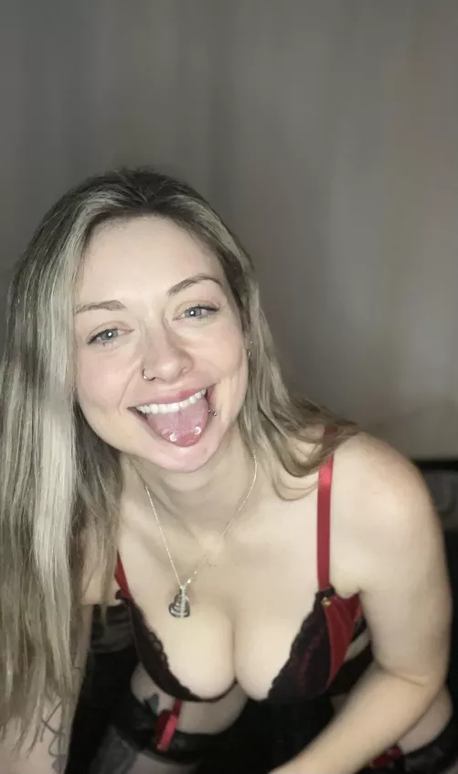 this blonde is ready to breed  by Expensive_Insect_873