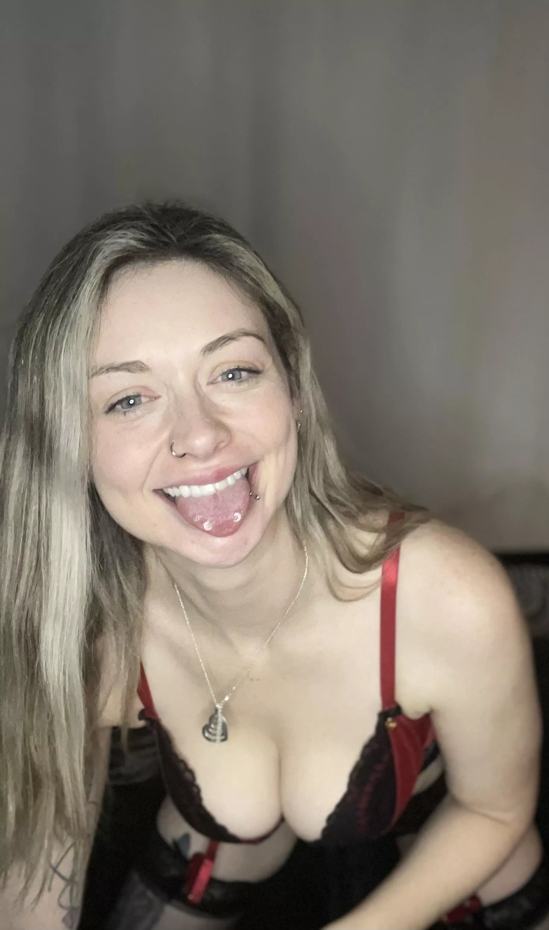 this blonde is ready to breed  posted by Expensive_Insect_873