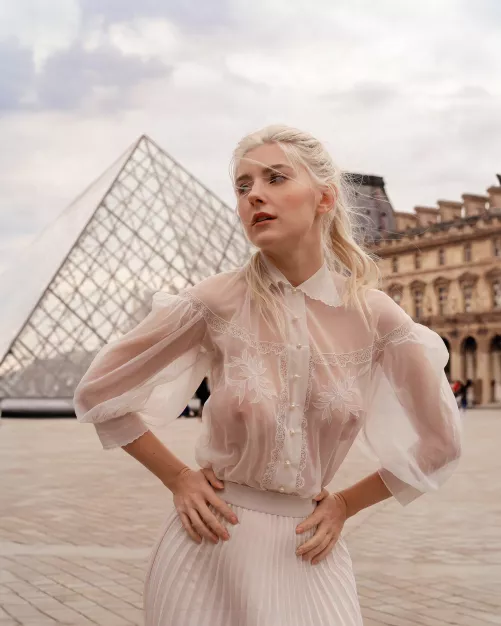 Who loves public nudity as much as I do by Zahineelesly