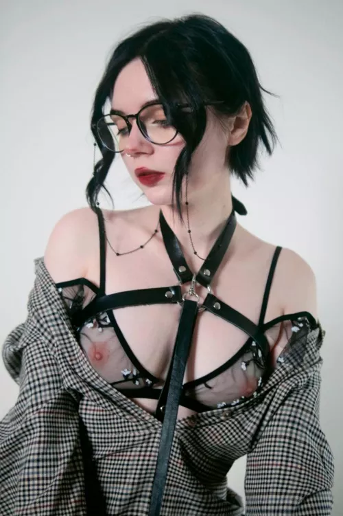 Would you be surprised if you saw leather harness under my date outfit [F] by MereOasis