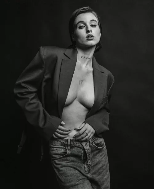 You walk in and see me like that. What’s next?😏 by pretty_666_