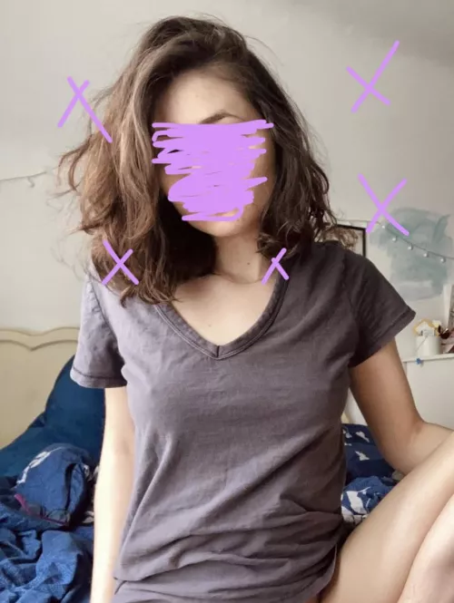 Braless and happy by echo3__