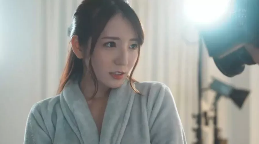 Can someone recommend me movies with similar plot like this movie below (JUQ-553) ? by anhdunghisinh