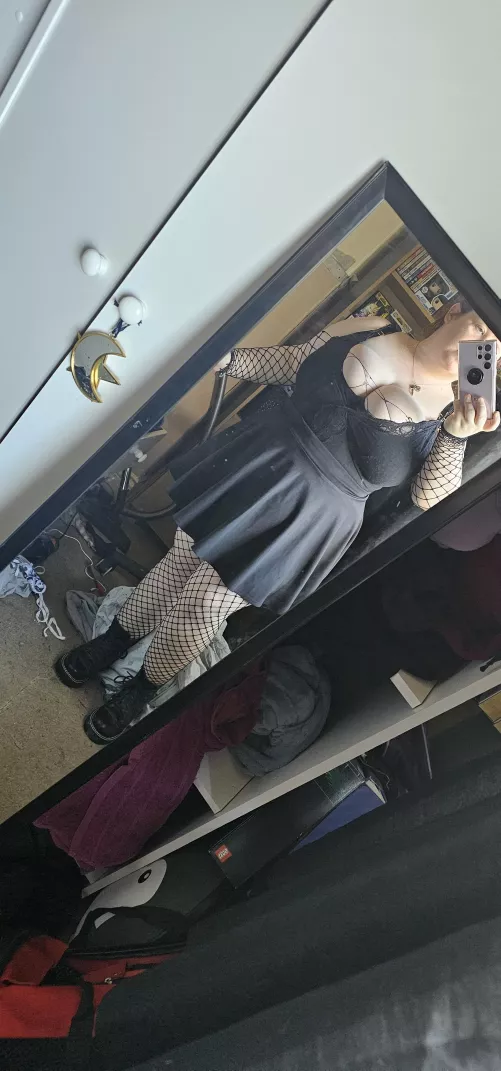 Happy Saturday ! by Hollow_Insanity