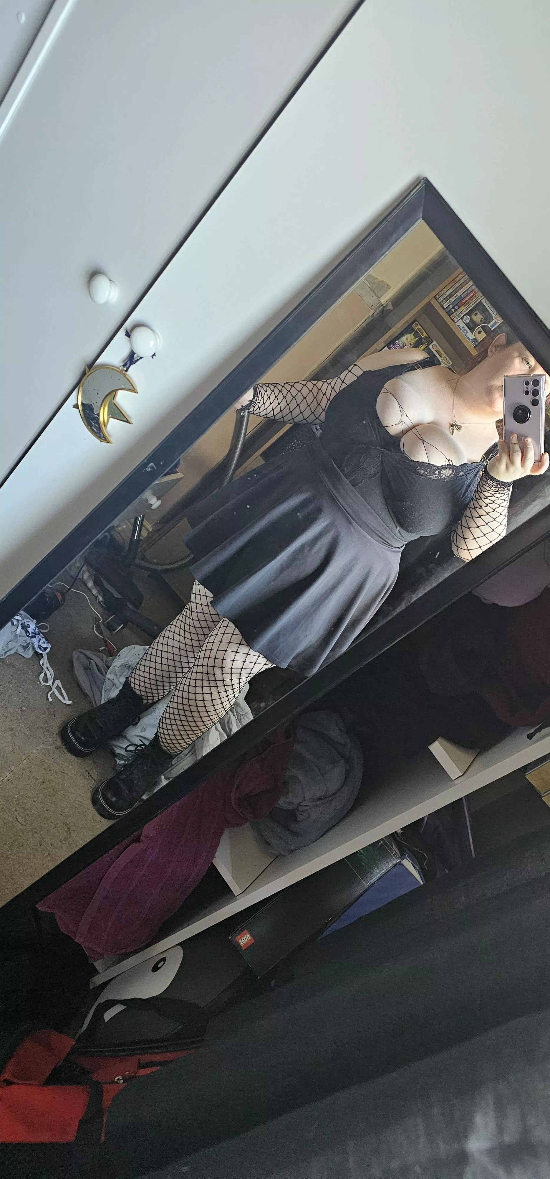 Happy Saturday ! posted by Hollow_Insanity