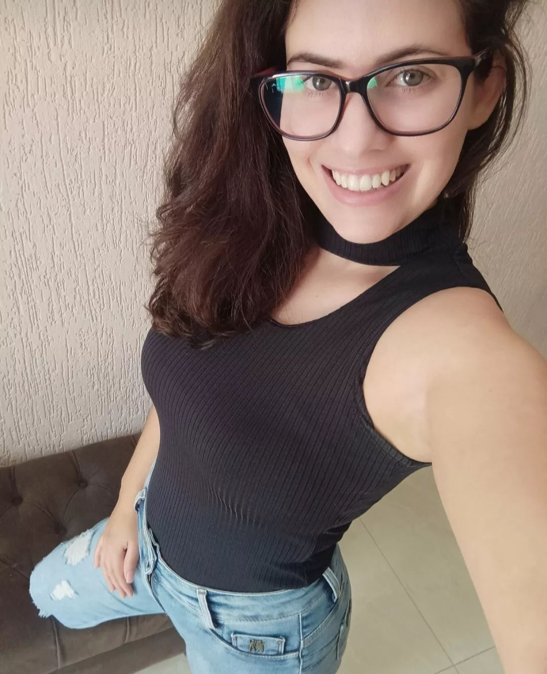 Heeey 😁🤓 posted by Isiscristine