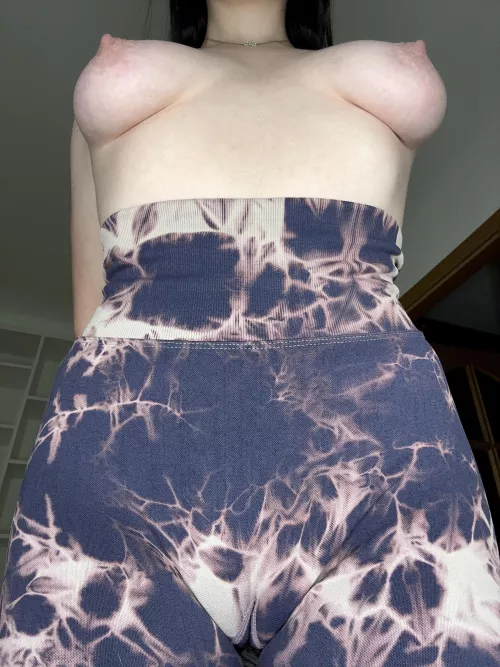 I think you want to play with my cameltoe by TasteBarby