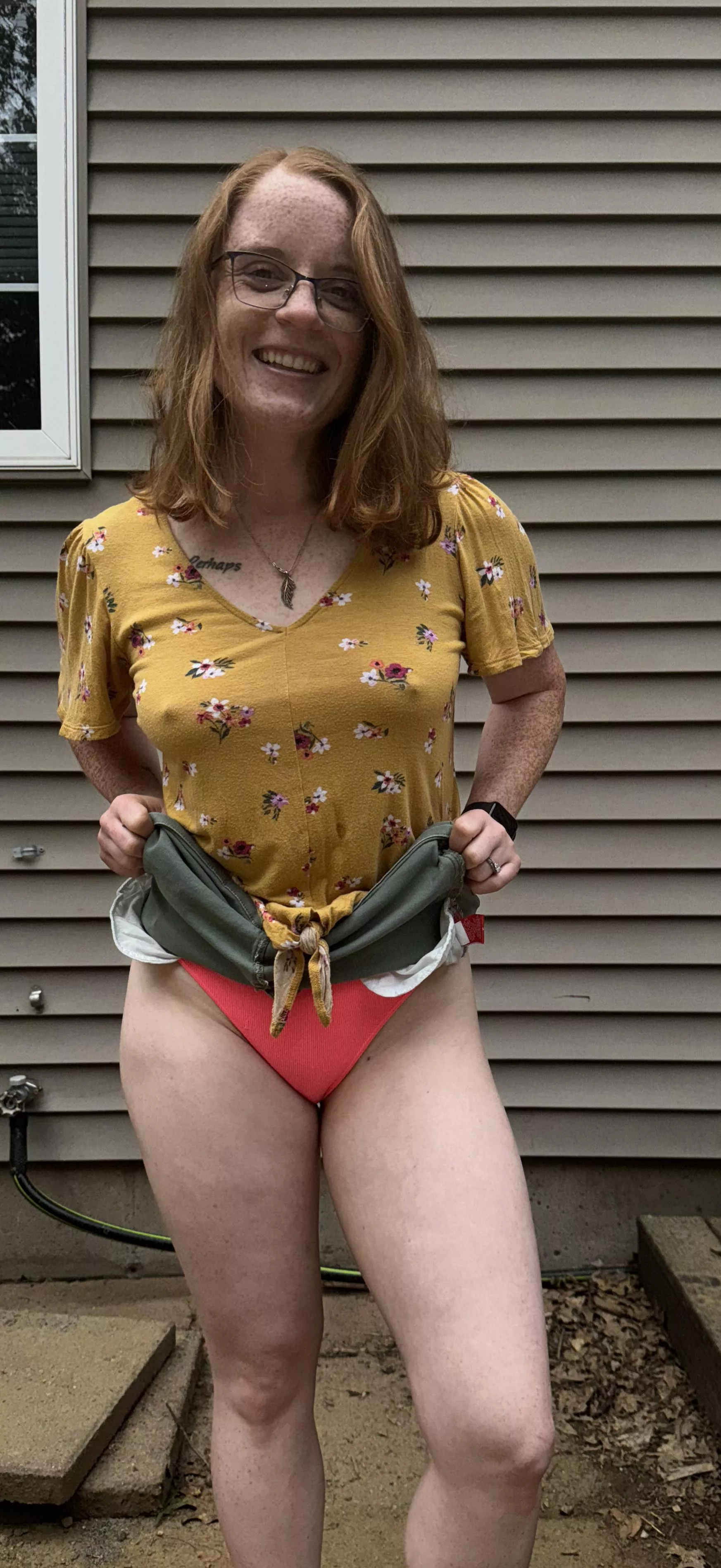 [IRTR] Panty flash!  posted by BellaRedSouth