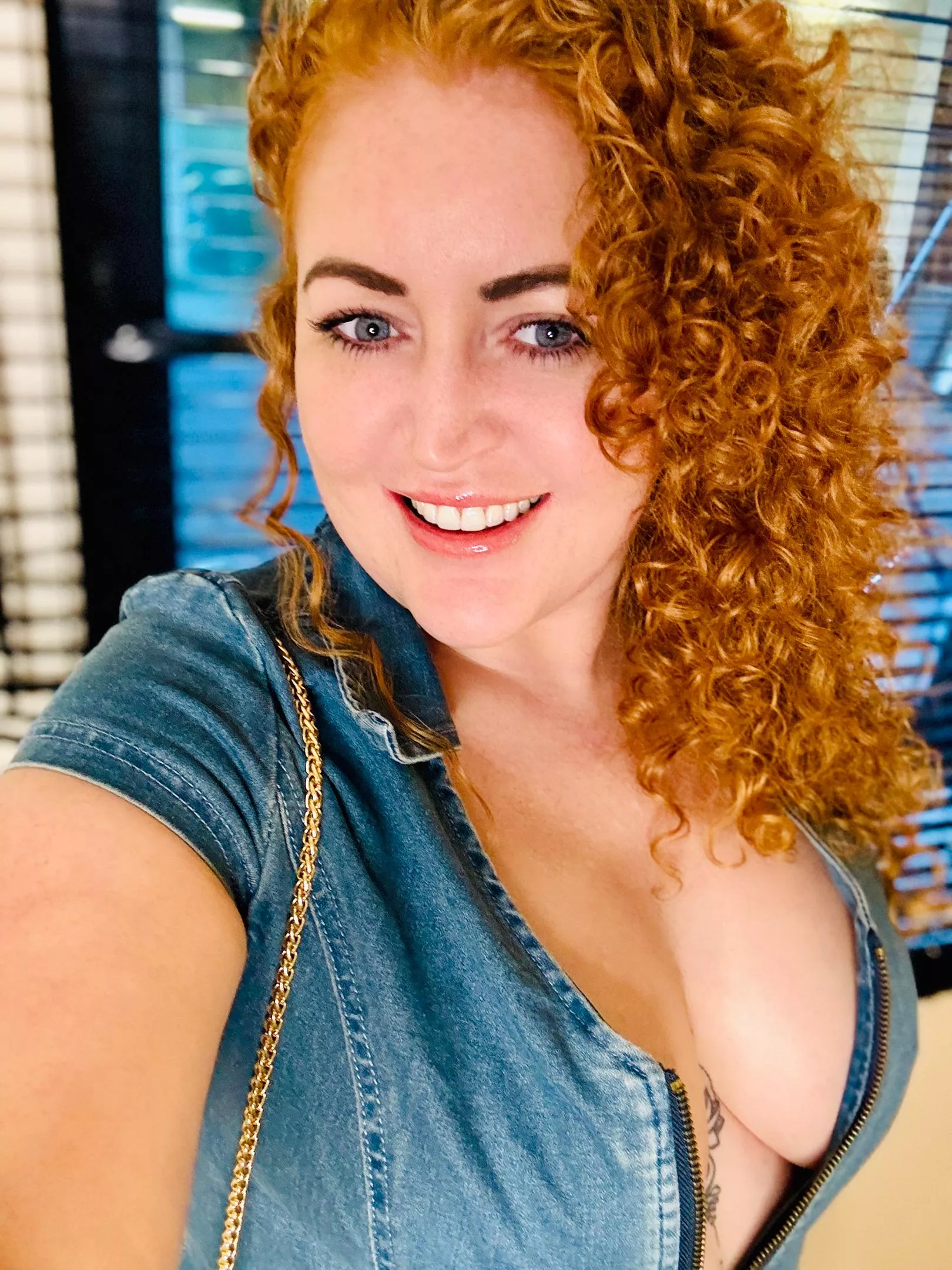 is it true or a myth that secretaries have the best 🐱?  posted by MundaneDeduction