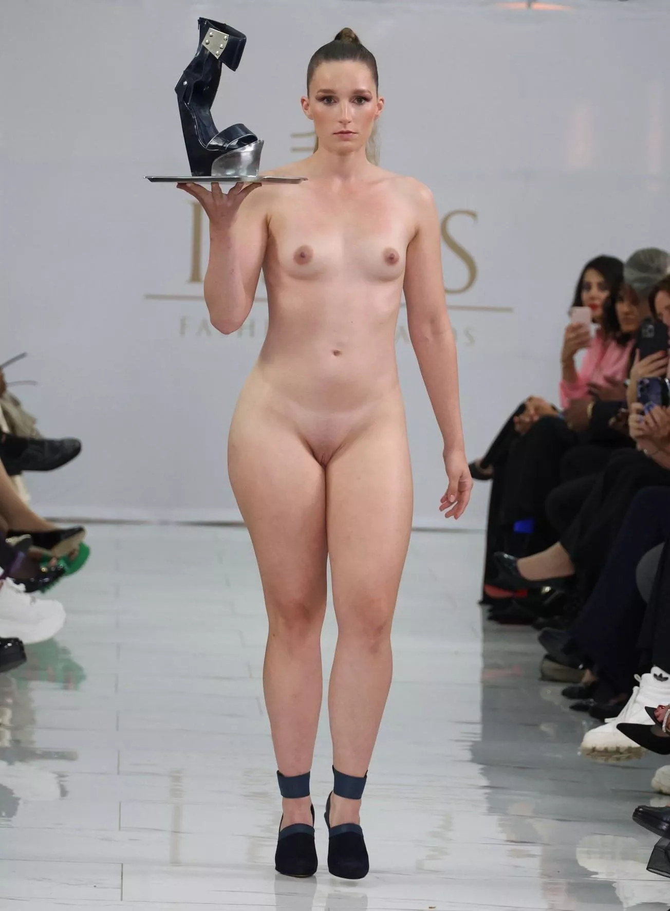 Lonneke Van der Veen - Isis fashion awards 2024 posted by Straight_Hornet_2942