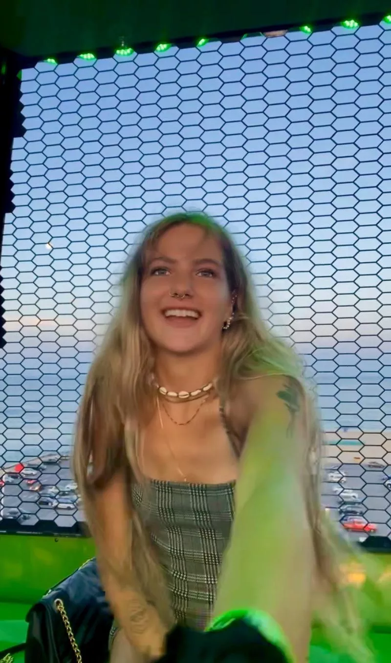 smile darlin - life is beautiful  posted by brain_dump101