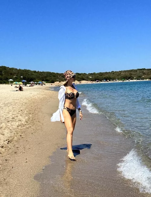 started my day early on the beach by _LUNA_angel