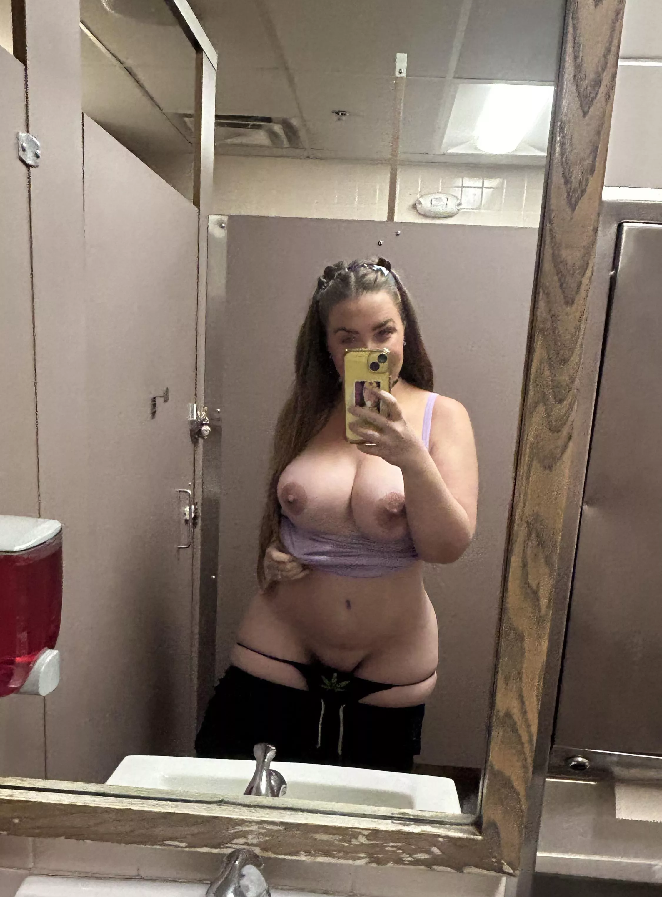 Sunday Funday (f) 42 I might be old, but I’m definitely still fuckable. I’ll have you hooked.  posted by NikkiNeedsMore