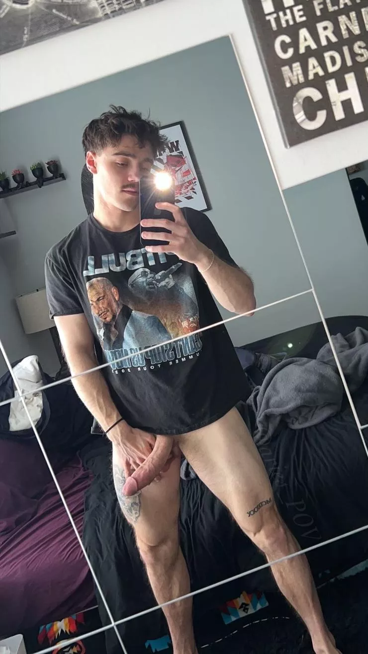 you like a little curve? posted by Icy-Animator5214