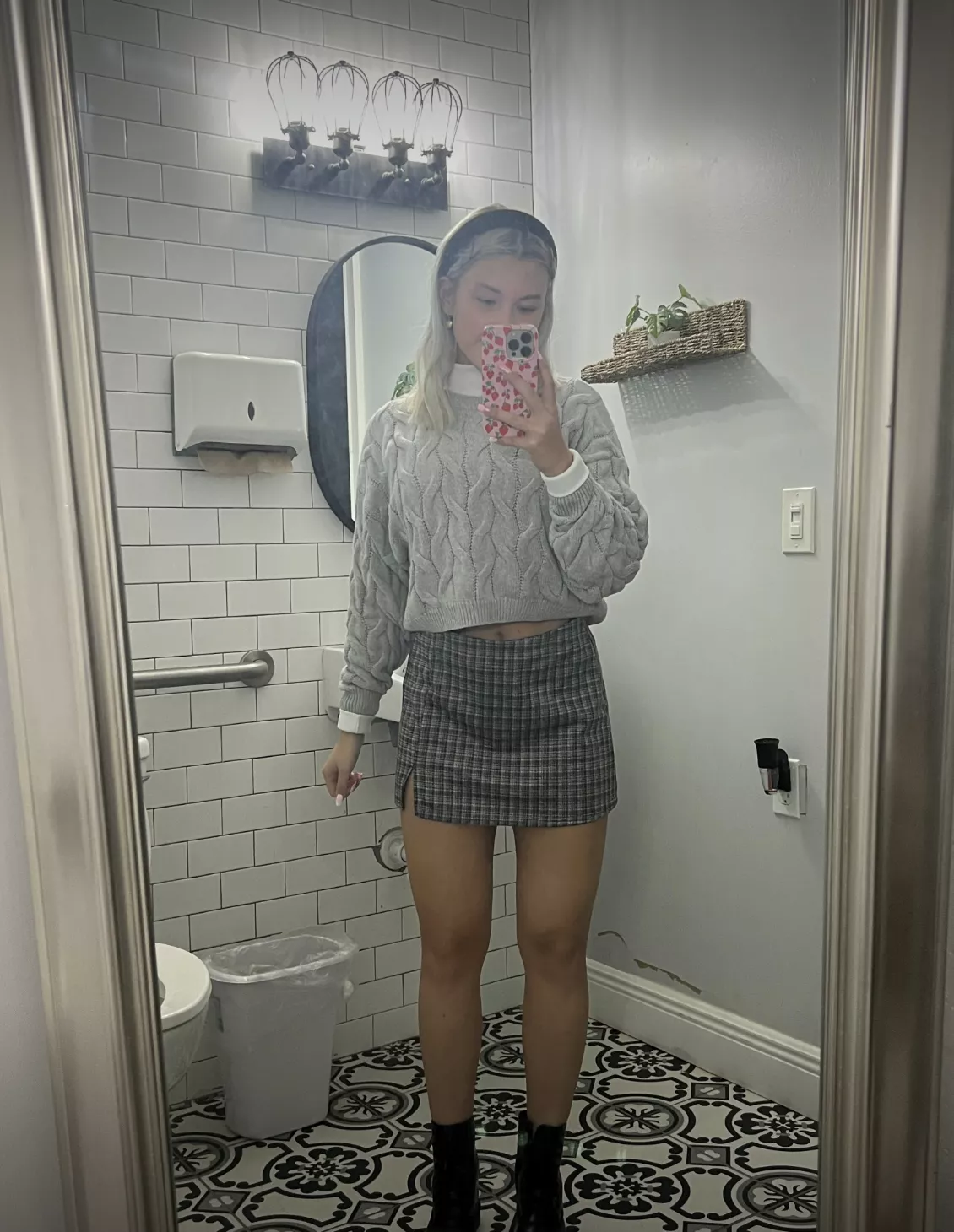 I want your cum dripping down my thighs posted by sidmin