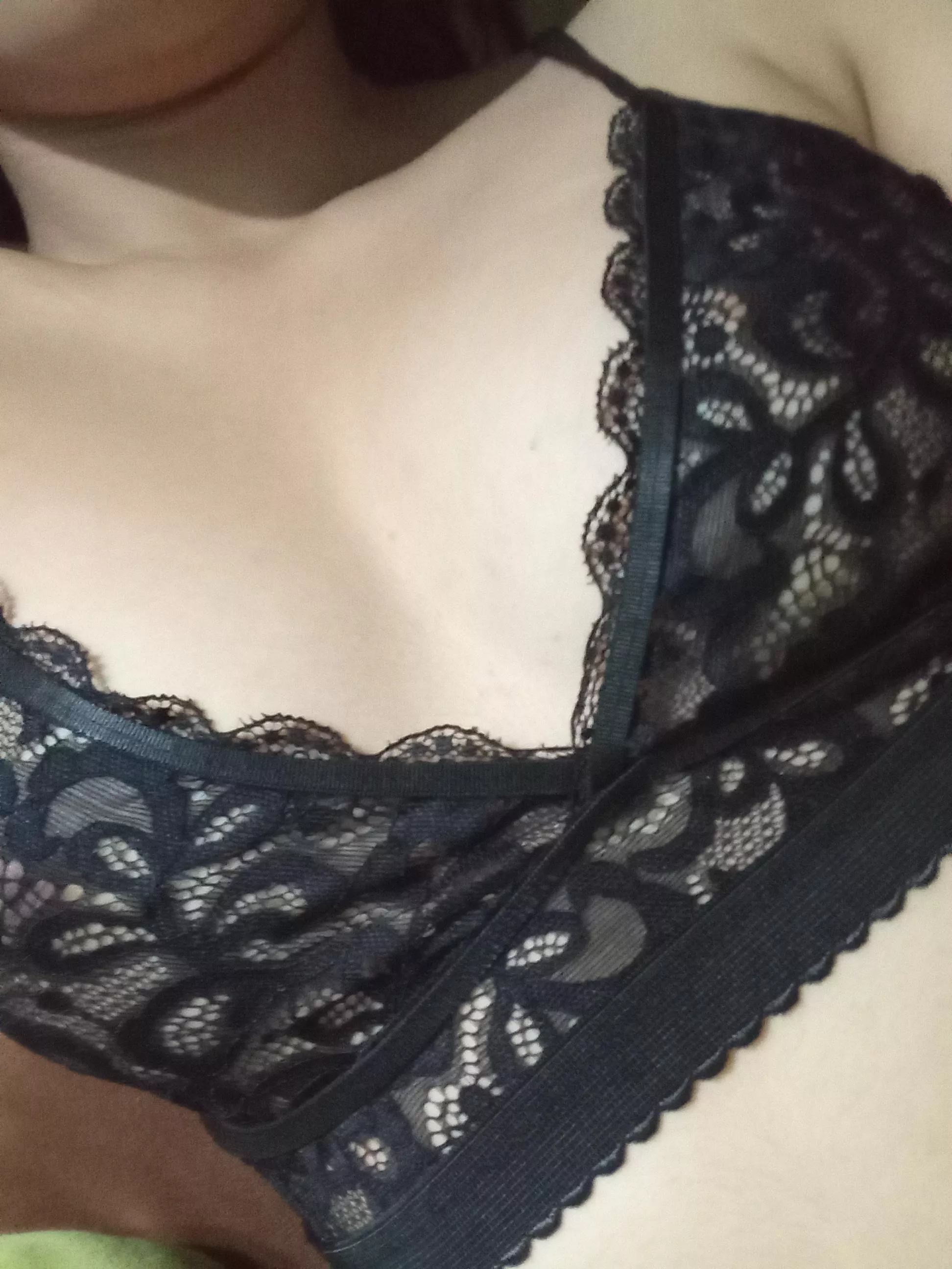 Looking for F for (3some) this july posted by abcde_abcdeee