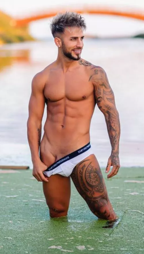 V THICK by cristiandelvallevip