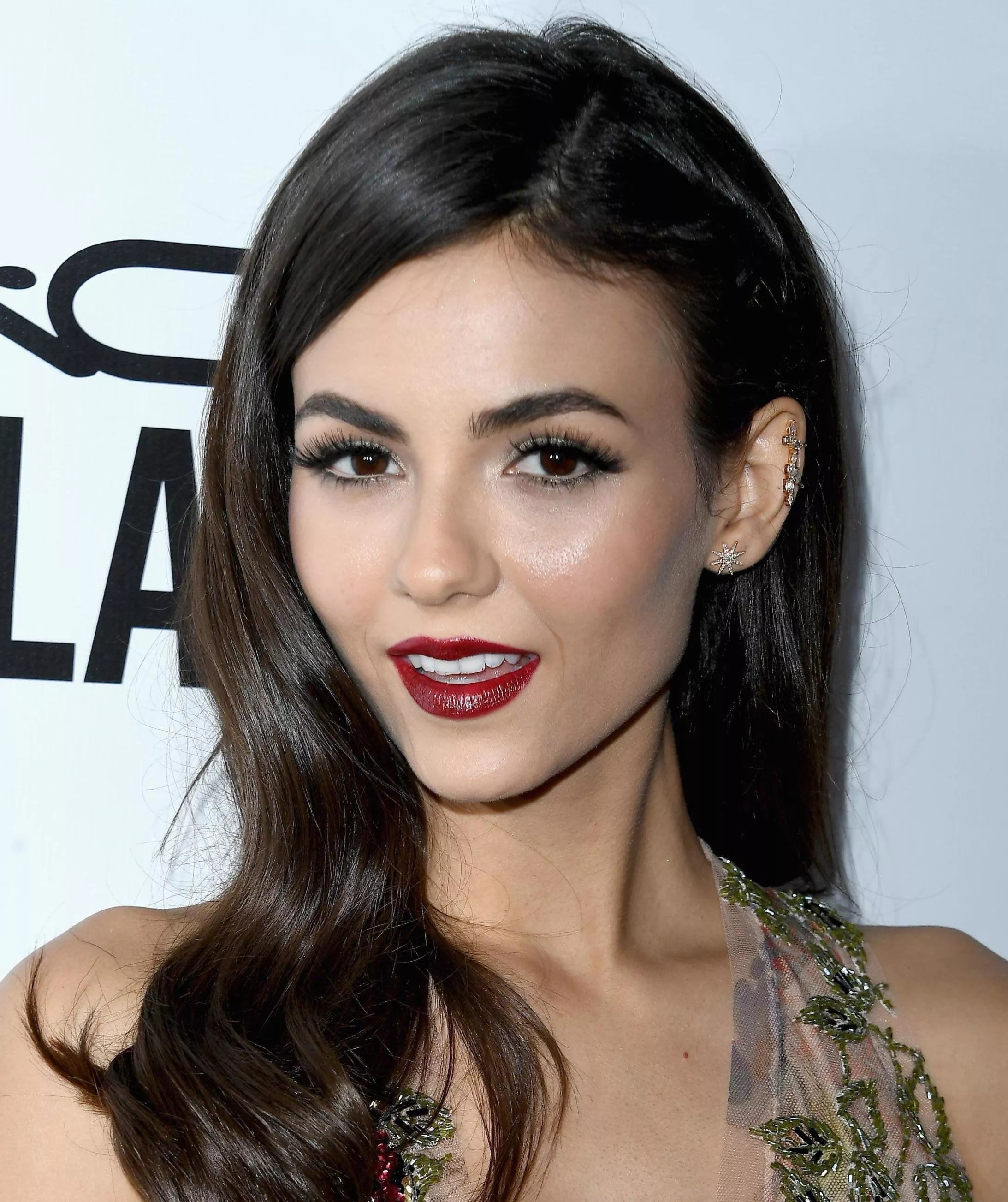 Victoria Justice posted by Ken789gh