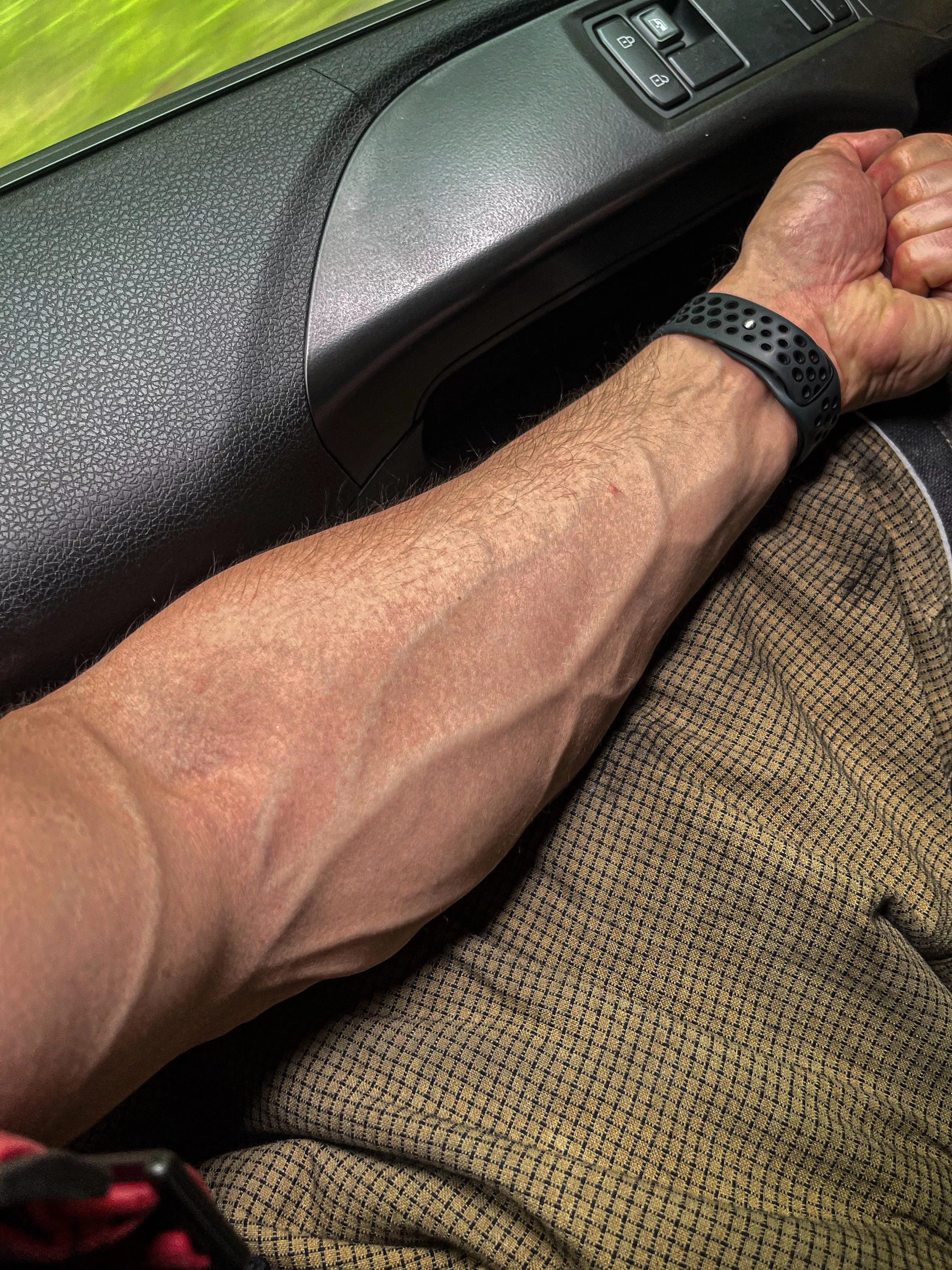 Another day, another cat in a tree saved 👨‍🚒🚒 posted by Alrae7