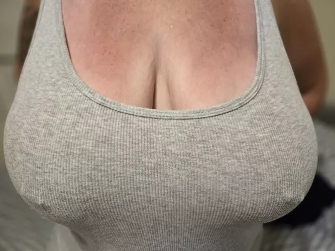 Bringing the heat to your feed, one pose at a time 🔥💃 by Dirtygirl1393