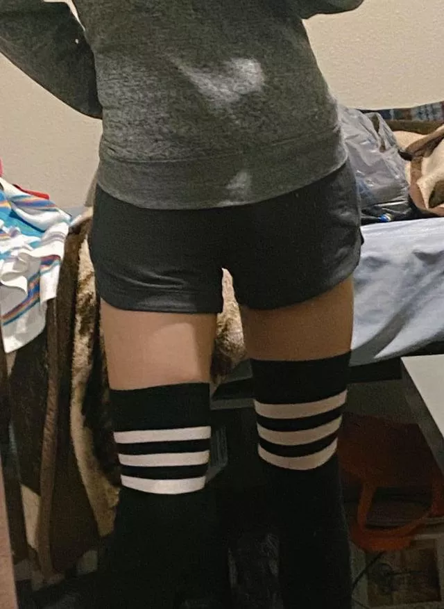 Gaming fit since I felt a little cute :3 posted by TheDelaware