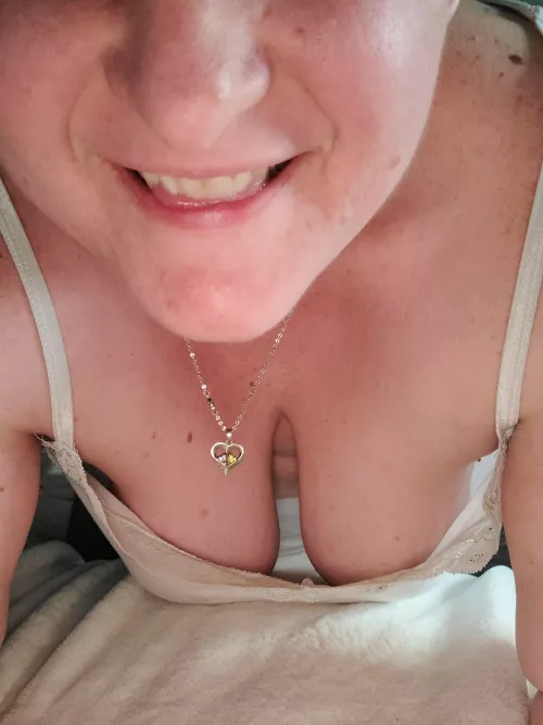 Happy Monday! First time here! by MortalChairs