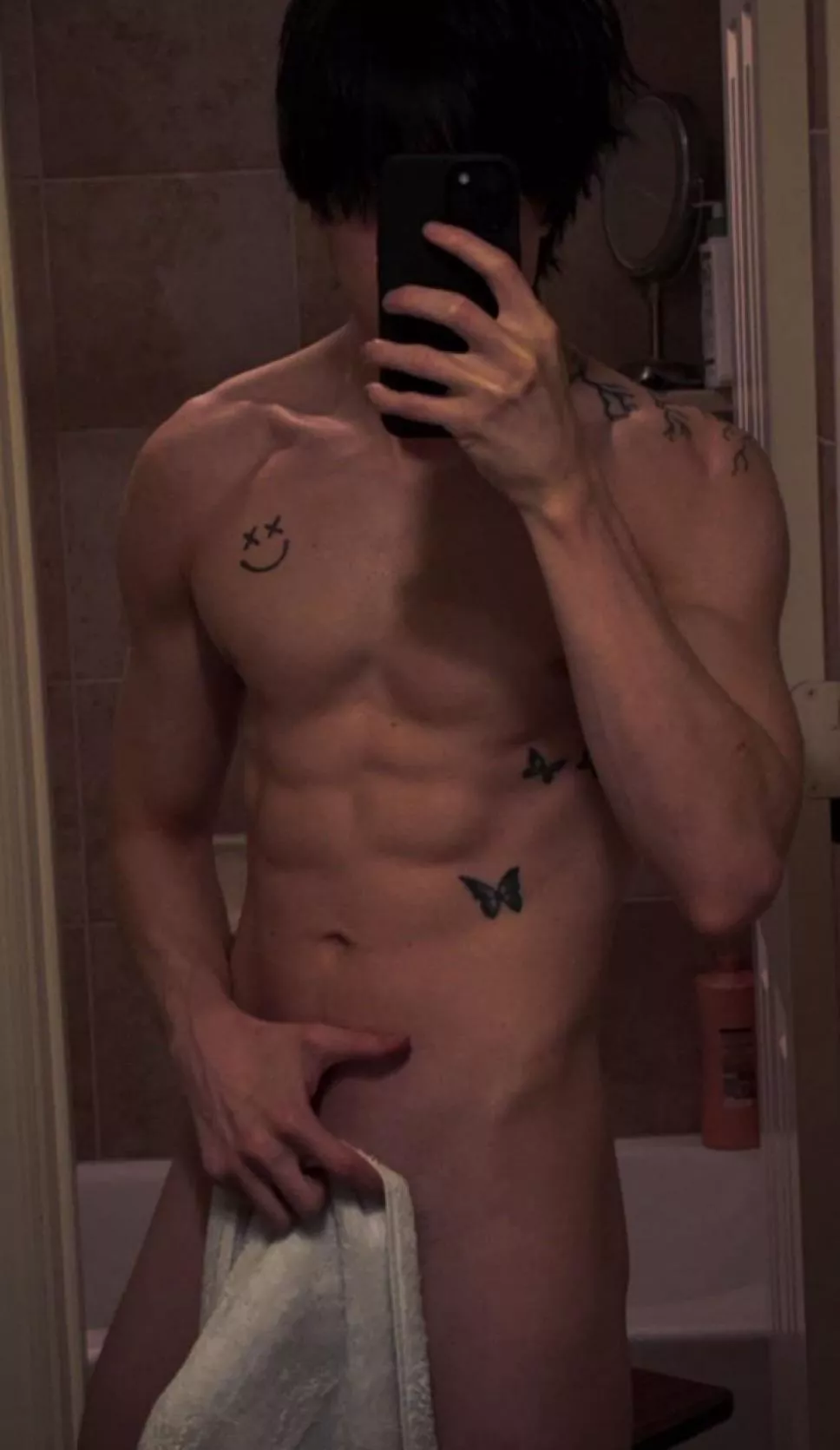 Hii ;) Say it back 4 a surprise 😋 posted by jjusttcarter